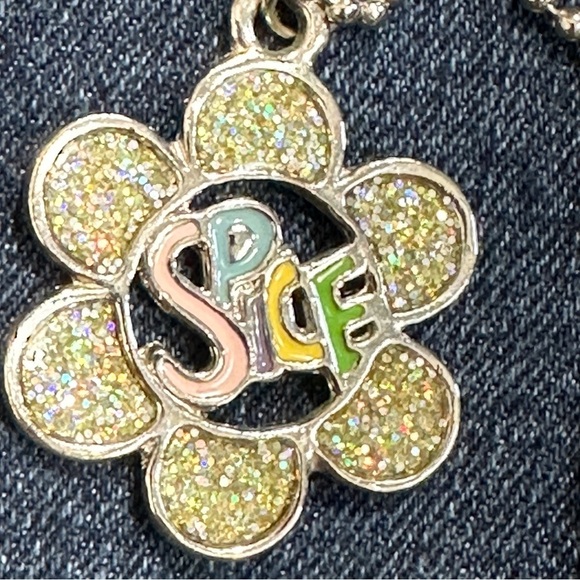 Vintage Spice Girls necklace, sparkly, flower shape, 1.25" diameter, rare - Picture 2 of 5